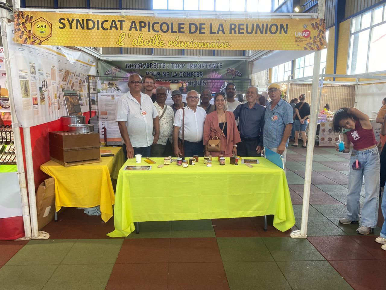 Stand Prop'OMiel lors de l'édition Miel Vert 2026